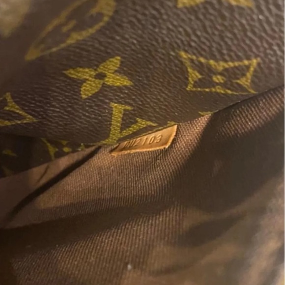 Louis Vuitton Totally Monogram PM tote - Picture 12 of 12